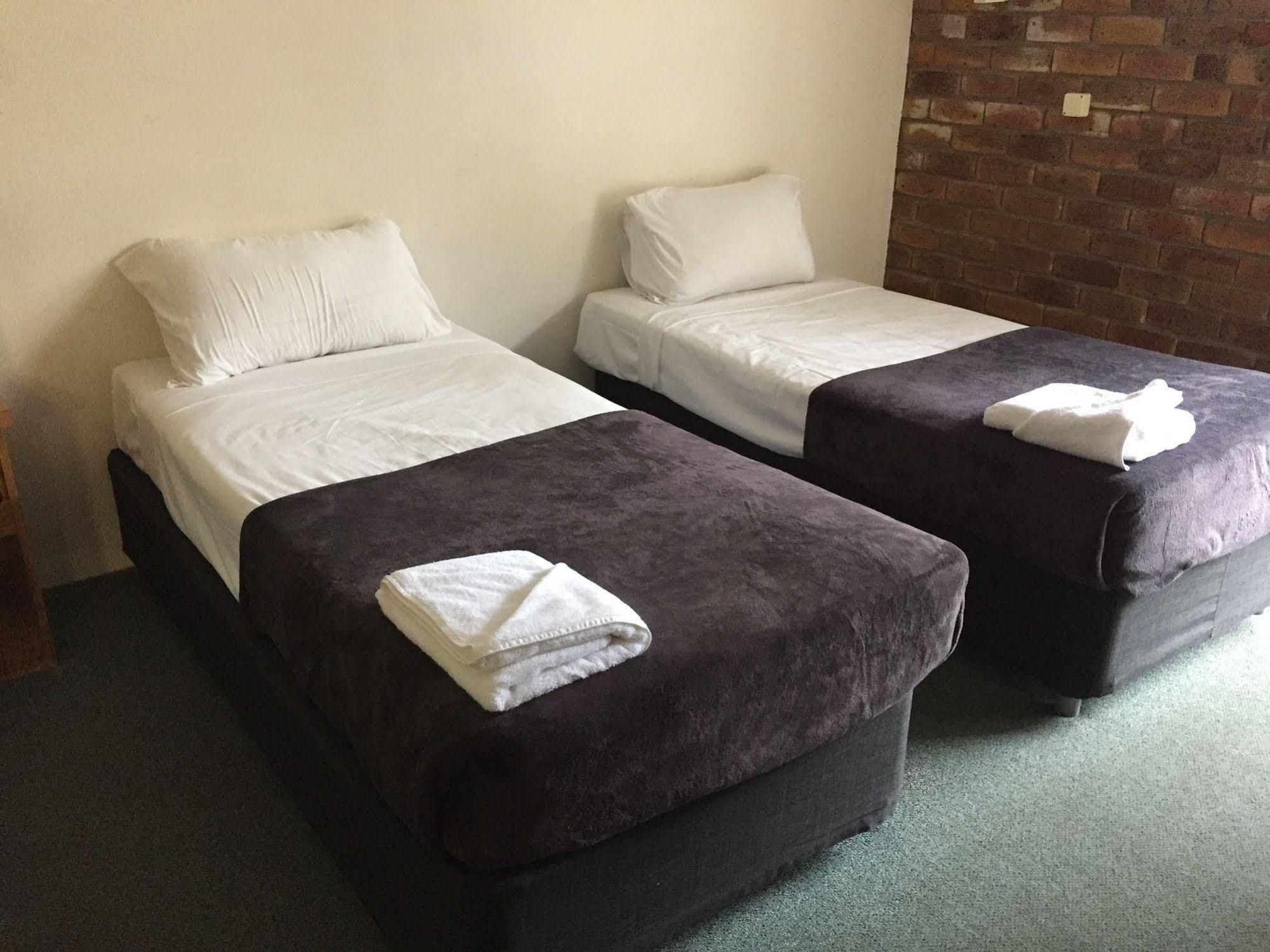 Coomera Motor Inn Gold Coast Extérieur photo